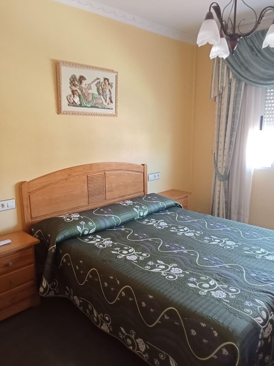 Chalet de 3 habitaciones en Los Narejos en venta con garaje - 295.000 € (Ref: 9125260)