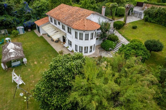 8 soveværelse Villa til salg i Bergondo - € 385.000 (Ref: 9125262)