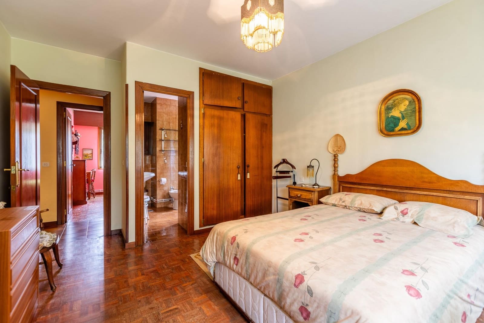 8 bedroom Villa for sale in Bergondo - € 385,000 (Ref: 9125262)