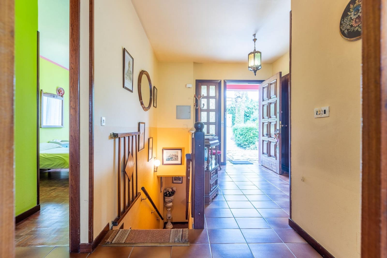 8 bedroom Villa for sale in Bergondo - € 385,000 (Ref: 9125262)