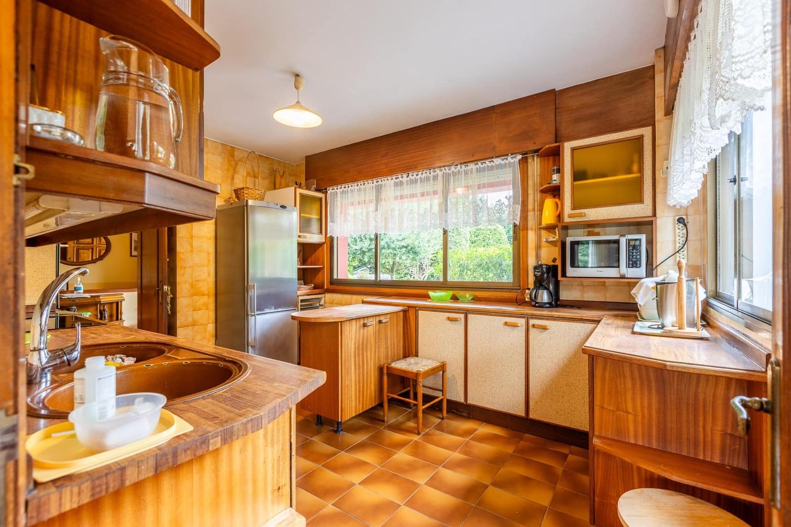 8 bedroom Villa for sale in Bergondo - € 385,000 (Ref: 9125262)