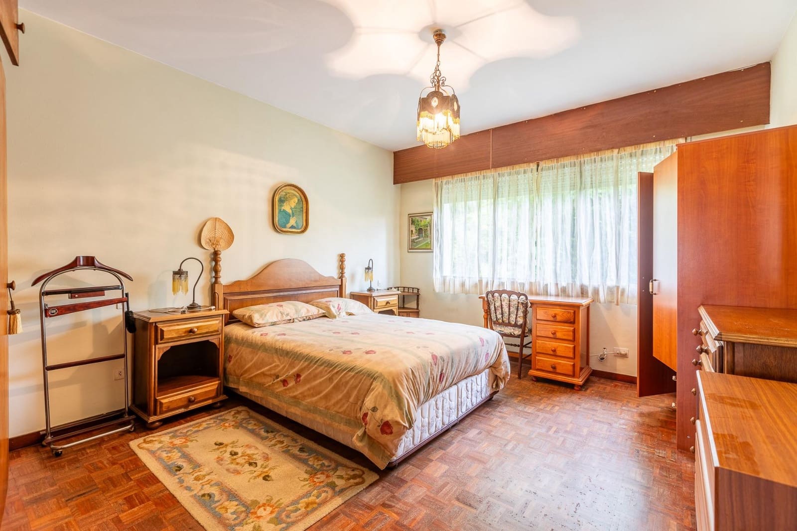 8 bedroom Villa for sale in Bergondo - € 385,000 (Ref: 9125262)