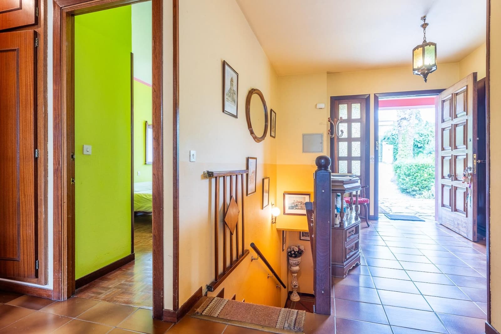 8 bedroom Villa for sale in Bergondo - € 385,000 (Ref: 9125262)