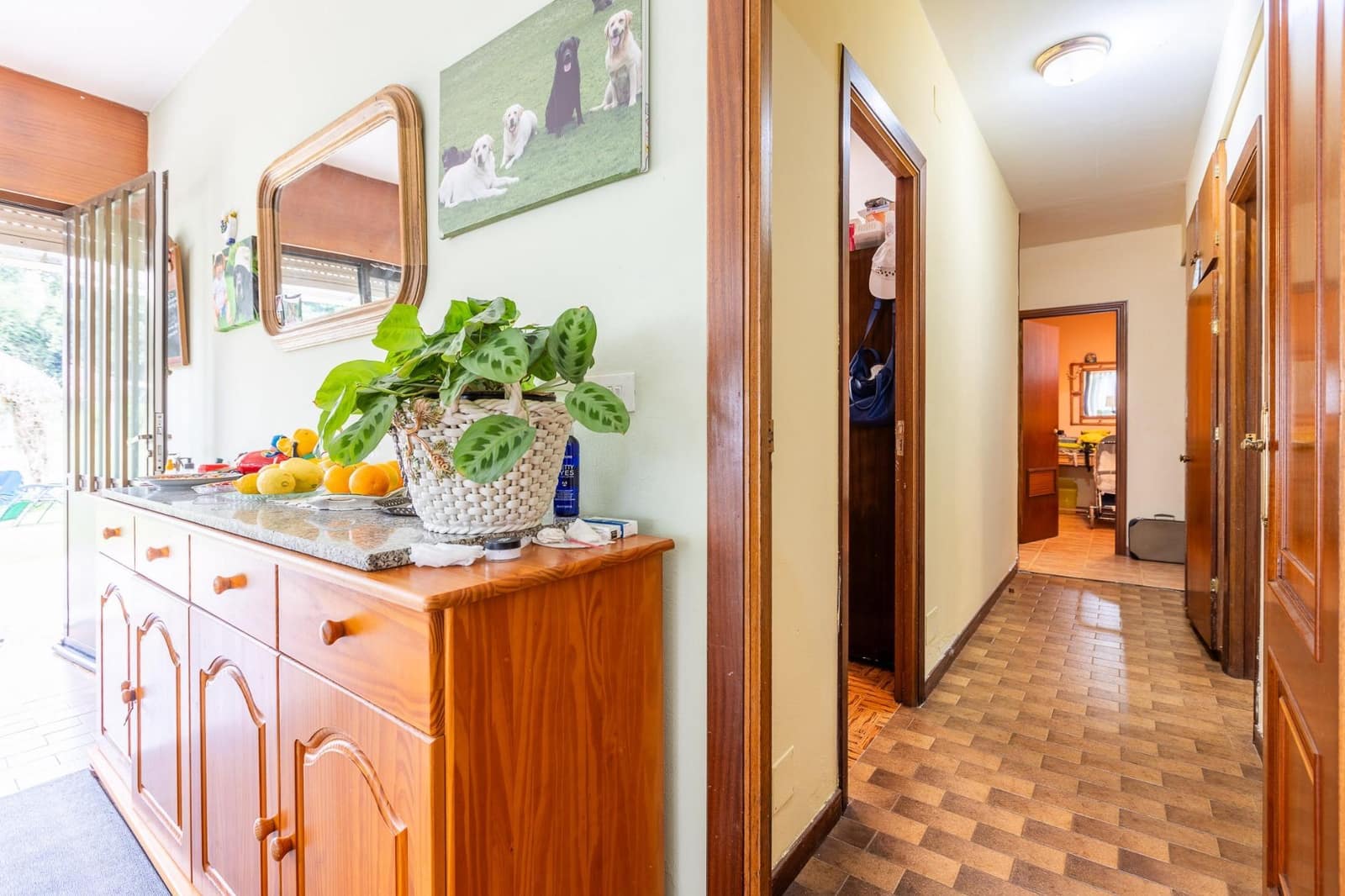 8 bedroom Villa for sale in Bergondo - € 385,000 (Ref: 9125262)