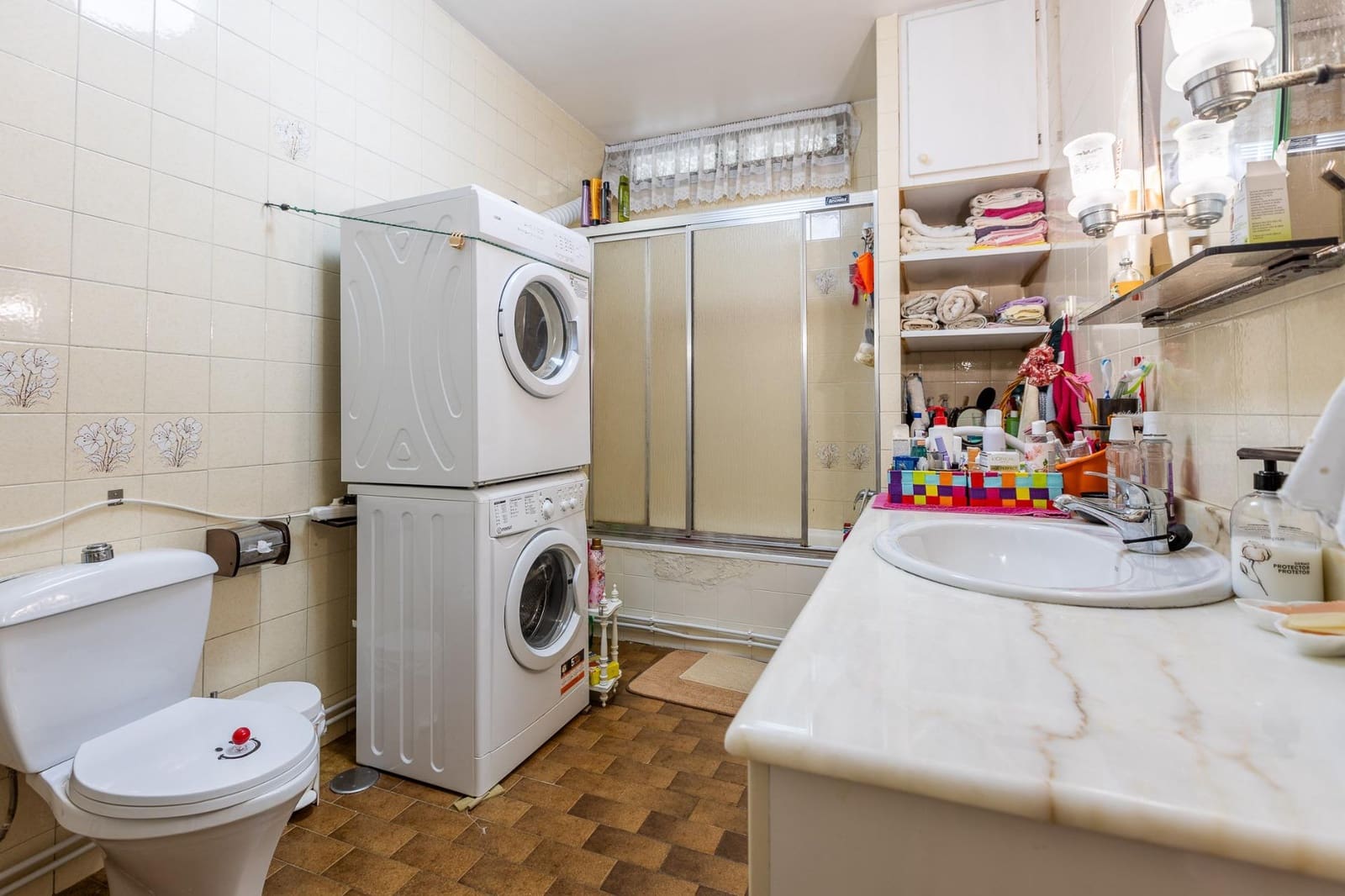 8 bedroom Villa for sale in Bergondo - € 385,000 (Ref: 9125262)