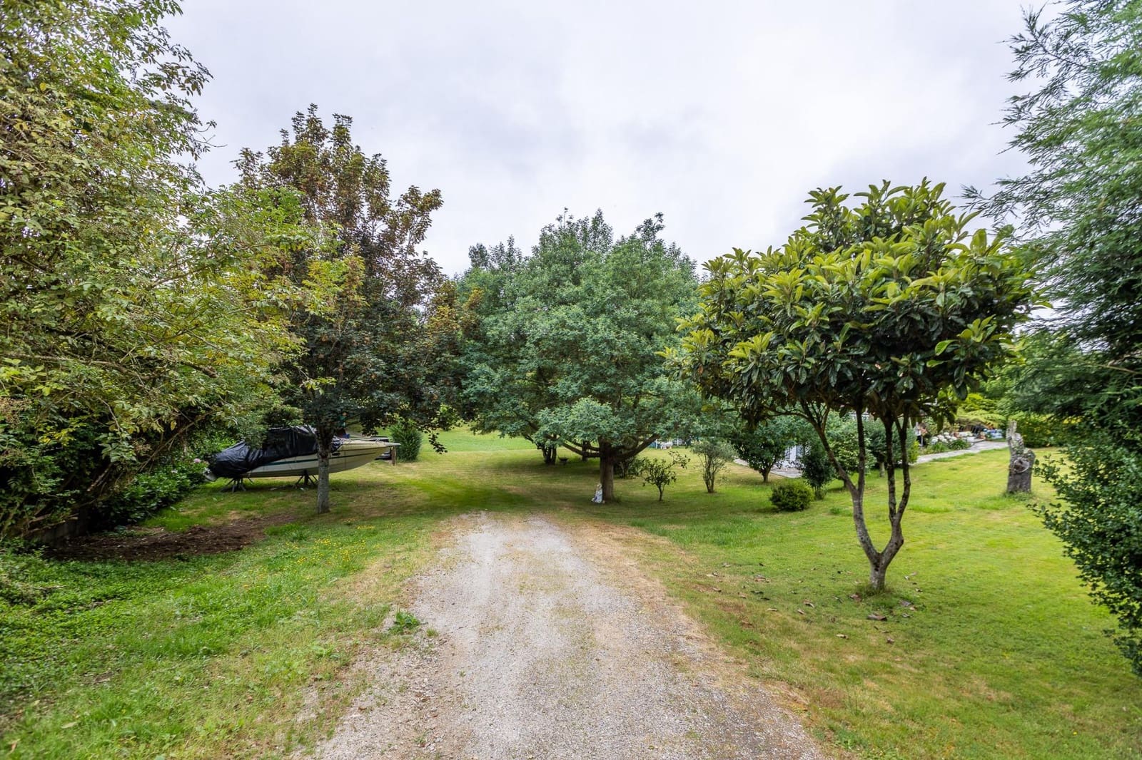 8 bedroom Villa for sale in Bergondo - € 385,000 (Ref: 9125262)