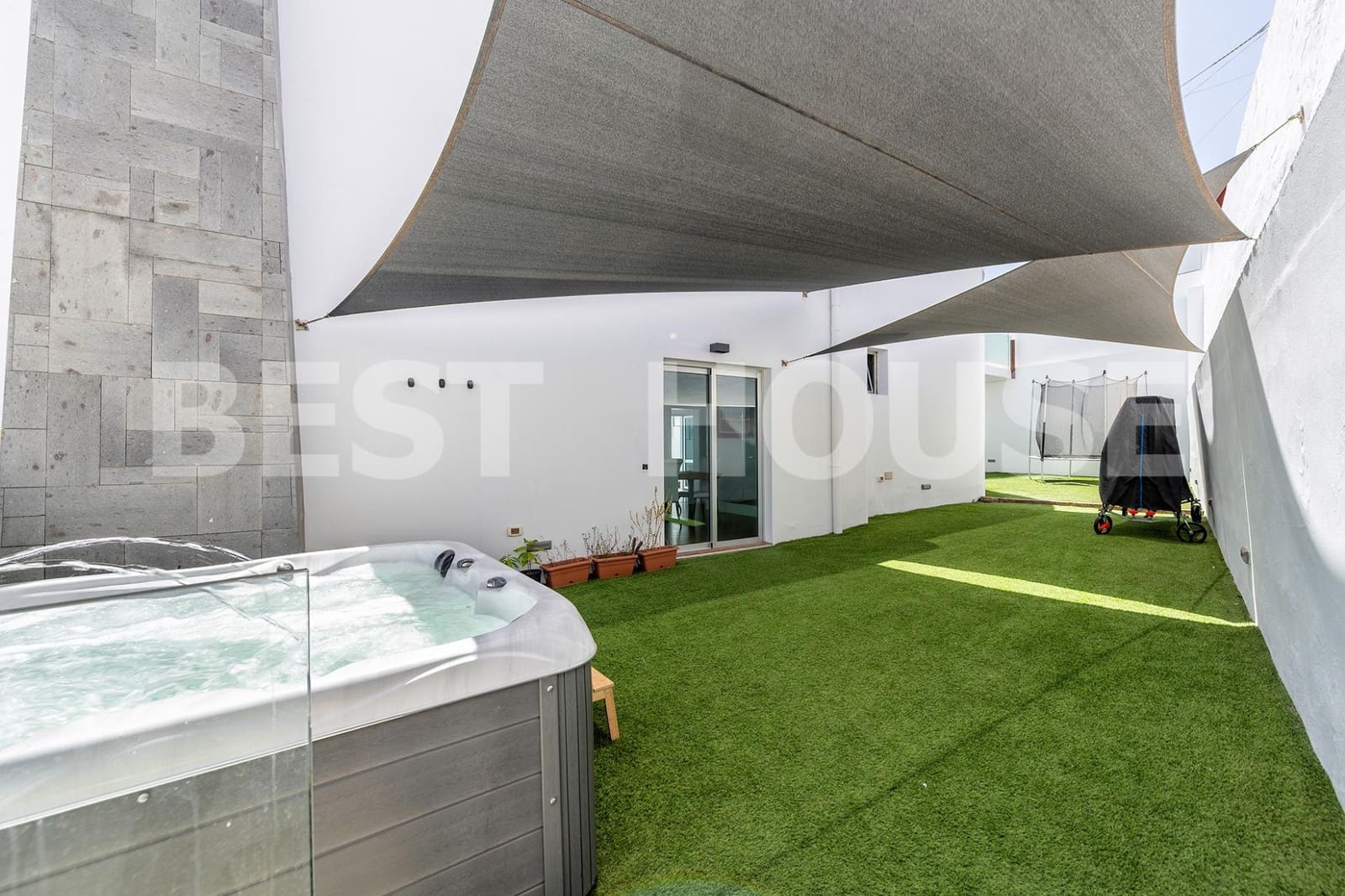 4 slaapkamer Villa te koop in Telde - € 599.000 (Ref: 9125266)