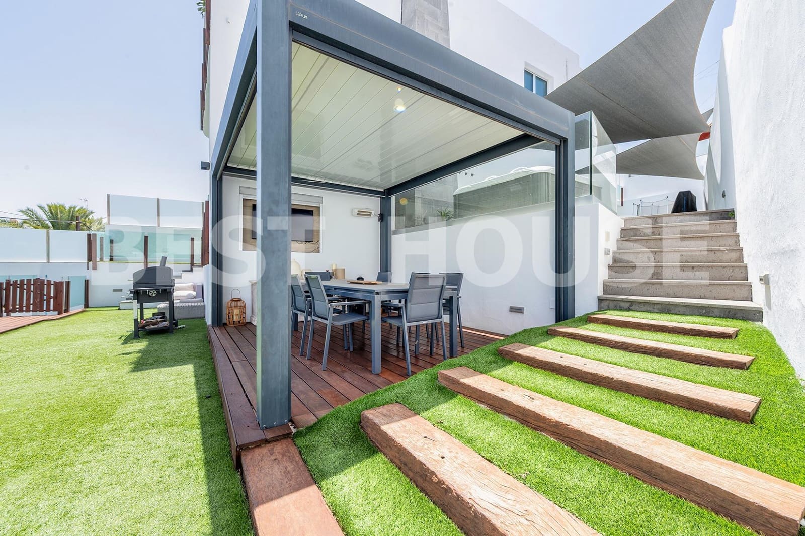 4 slaapkamer Villa te koop in Telde - € 599.000 (Ref: 9125266)