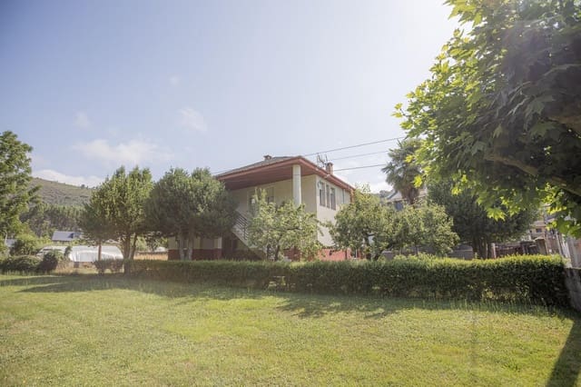 3 slaapkamer Villa te koop in Vega de Espinareda - € 250.000 (Ref: 9125269)