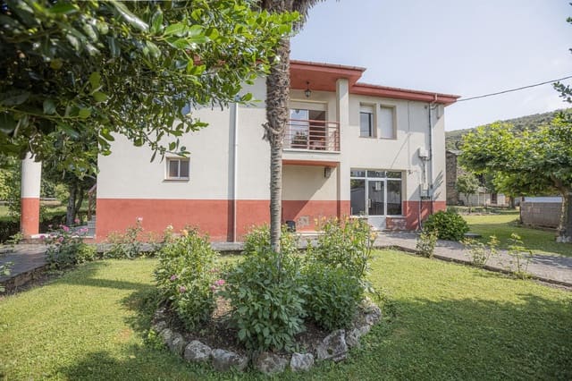 3 slaapkamer Villa te koop in Vega de Espinareda - € 250.000 (Ref: 9125269)