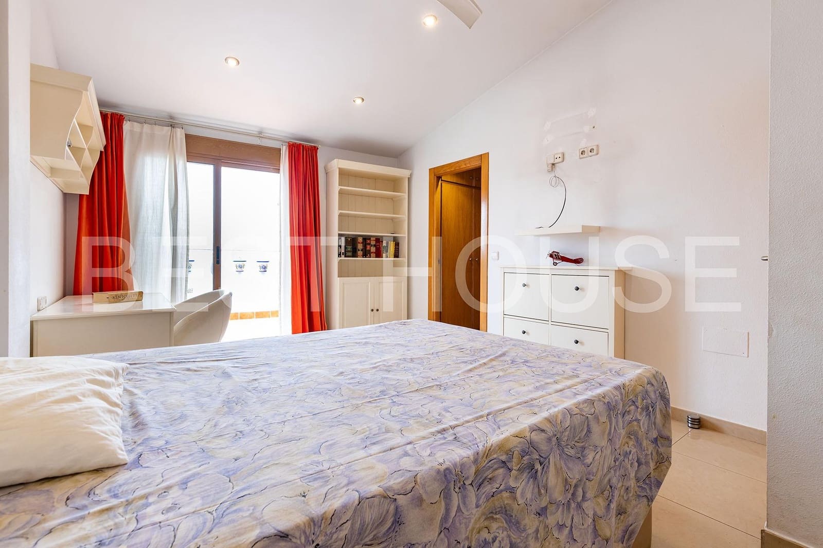 3 makuuhuone Kattohuoneisto myytävänä paikassa Casillas - 260 000 € (Ref: 9125272)