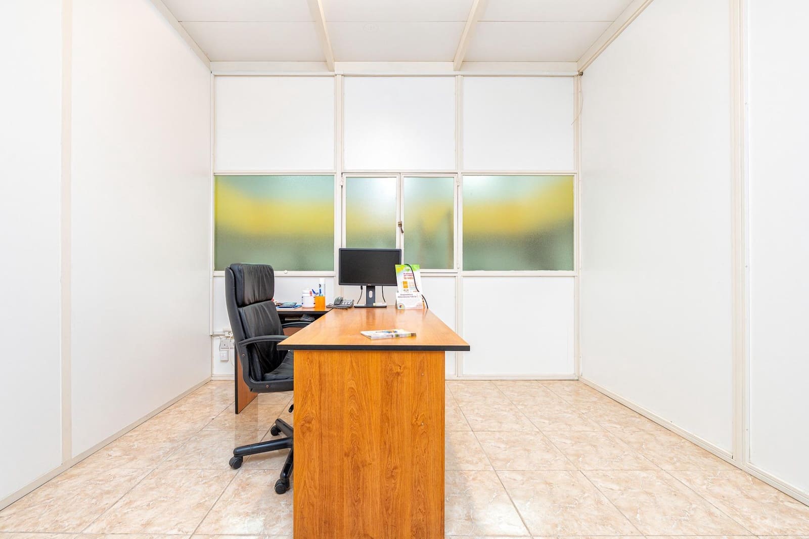 Commercieel te koop in Las Palmas de Gran Canaria - € 260.000 (Ref: 9125273)