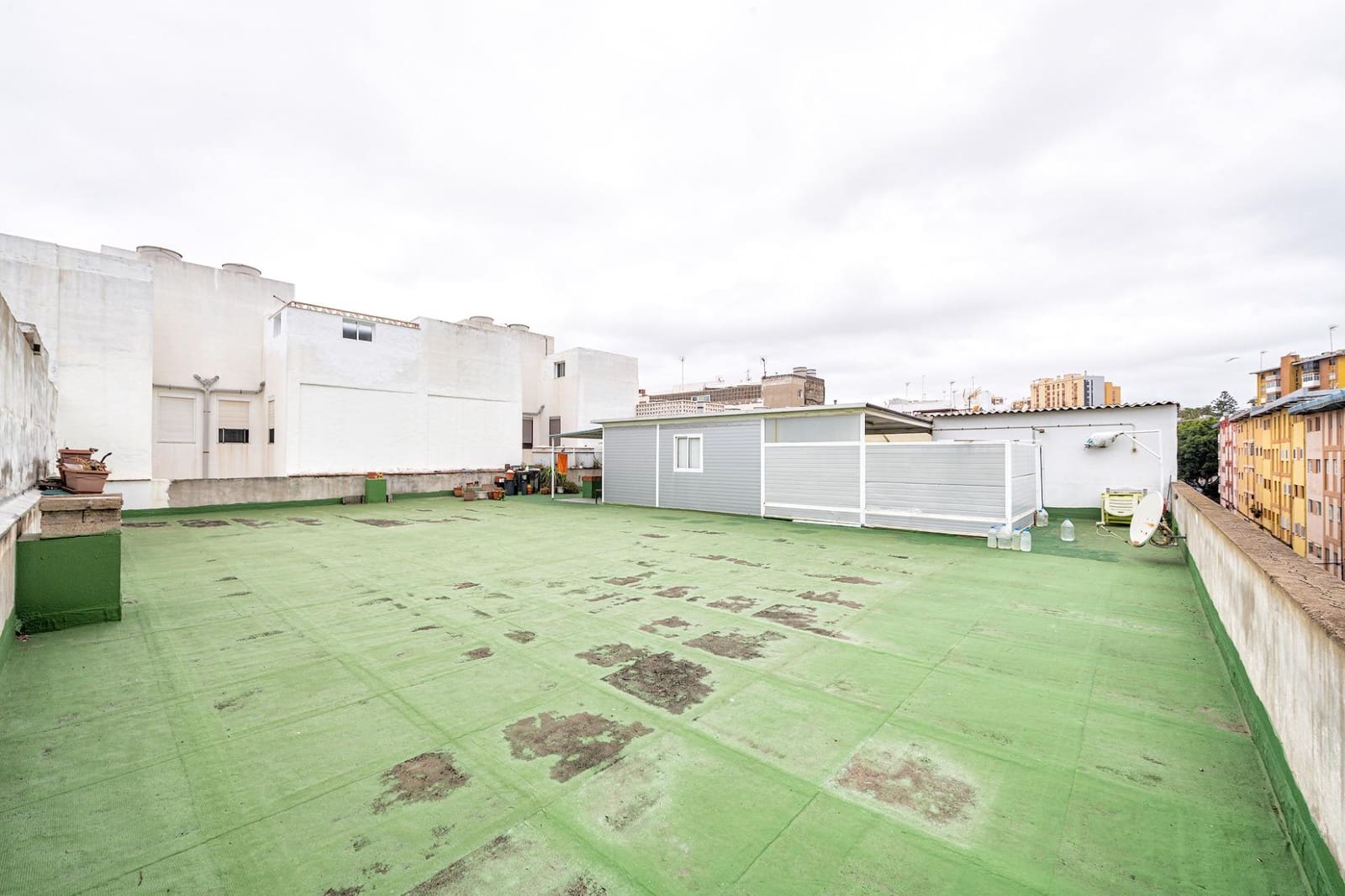 Commercieel te koop in Las Palmas de Gran Canaria - € 260.000 (Ref: 9125273)