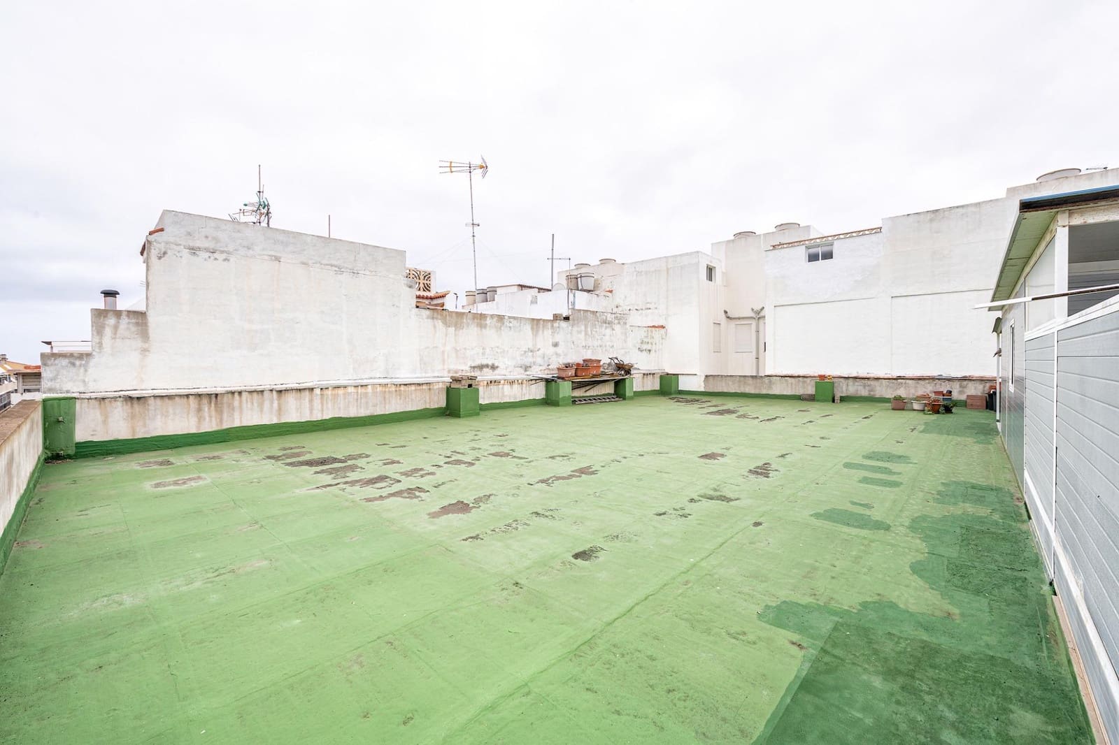 Commercieel te koop in Las Palmas de Gran Canaria - € 260.000 (Ref: 9125273)