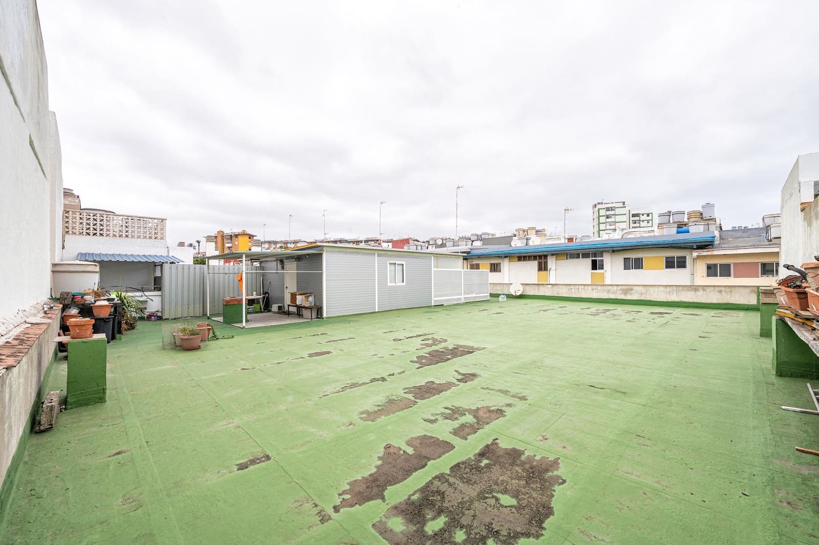 Commercieel te koop in Las Palmas de Gran Canaria - € 260.000 (Ref: 9125273)