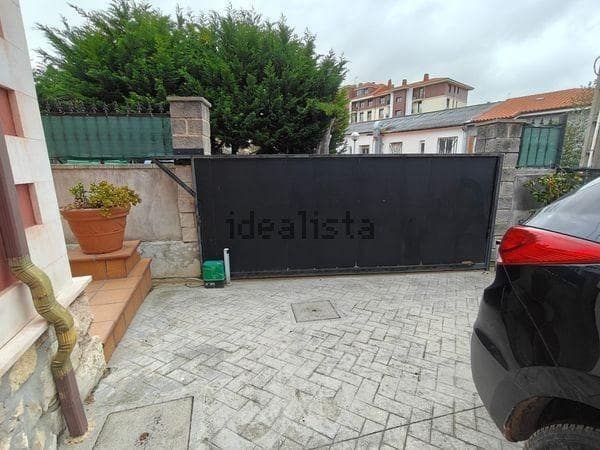 Villa til salg i Santander - € 698.000 (Ref: 9125274)