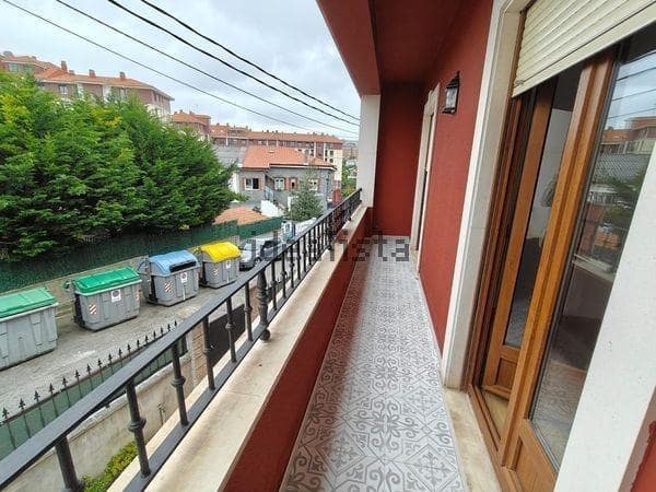 Villa til salg i Santander - € 698.000 (Ref: 9125274)