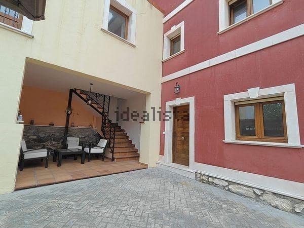 Villa til salg i Santander - € 698.000 (Ref: 9125274)