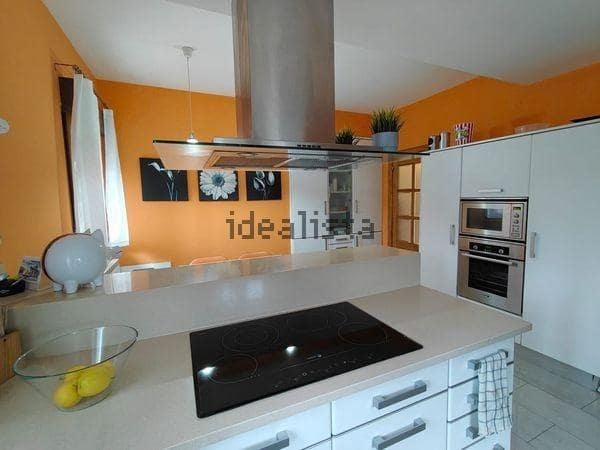 Villa til salg i Santander - € 698.000 (Ref: 9125274)