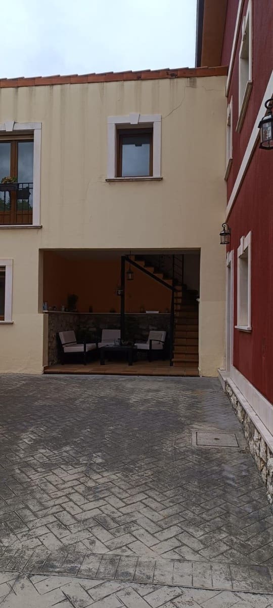 Villa til salg i Santander - € 698.000 (Ref: 9125274)