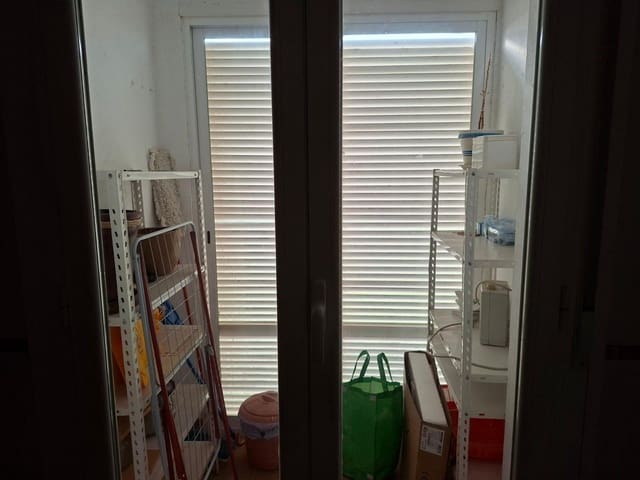 3 bedroom Flat for sale in Arapiles with garage - € 90,000 (Ref: 9125277)