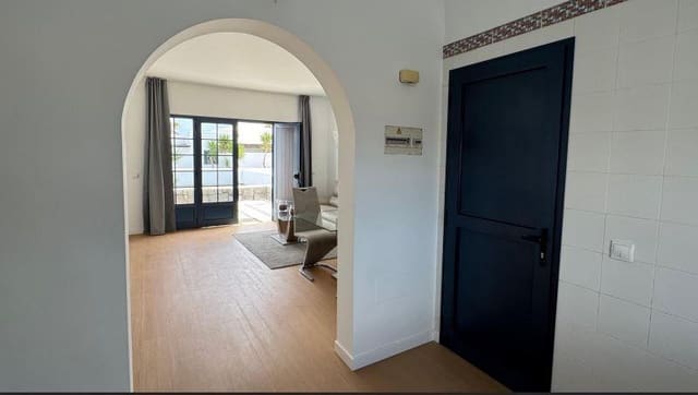 2 soveværelse Villa til salg i Playa Blanca, Yaiza - € 275.000 (Ref: 9130376)