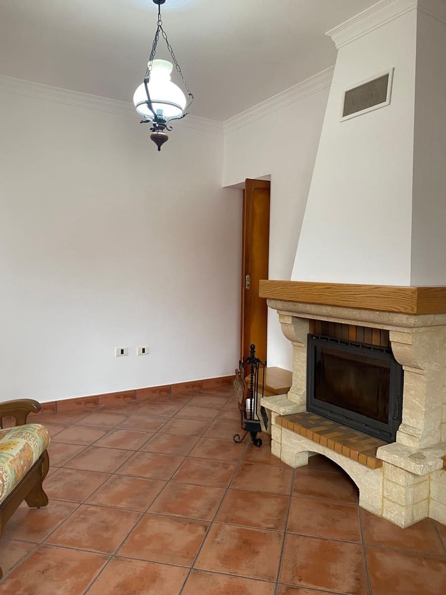 4 soveværelse Rækkehus til leje i Firgas med garage - € 1.100 (Ref: 9145701)