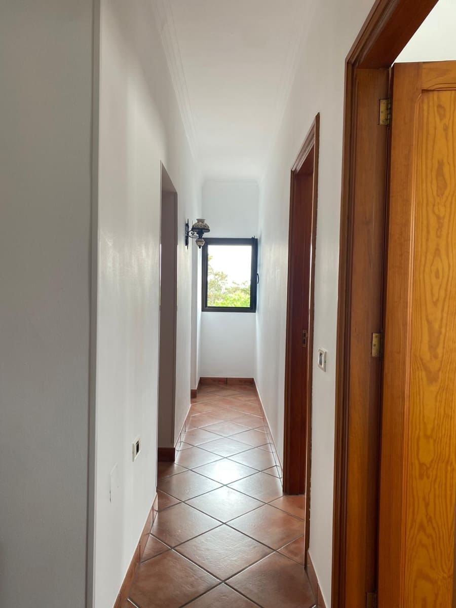 4 soveværelse Rækkehus til leje i Firgas med garage - € 1.100 (Ref: 9145701)