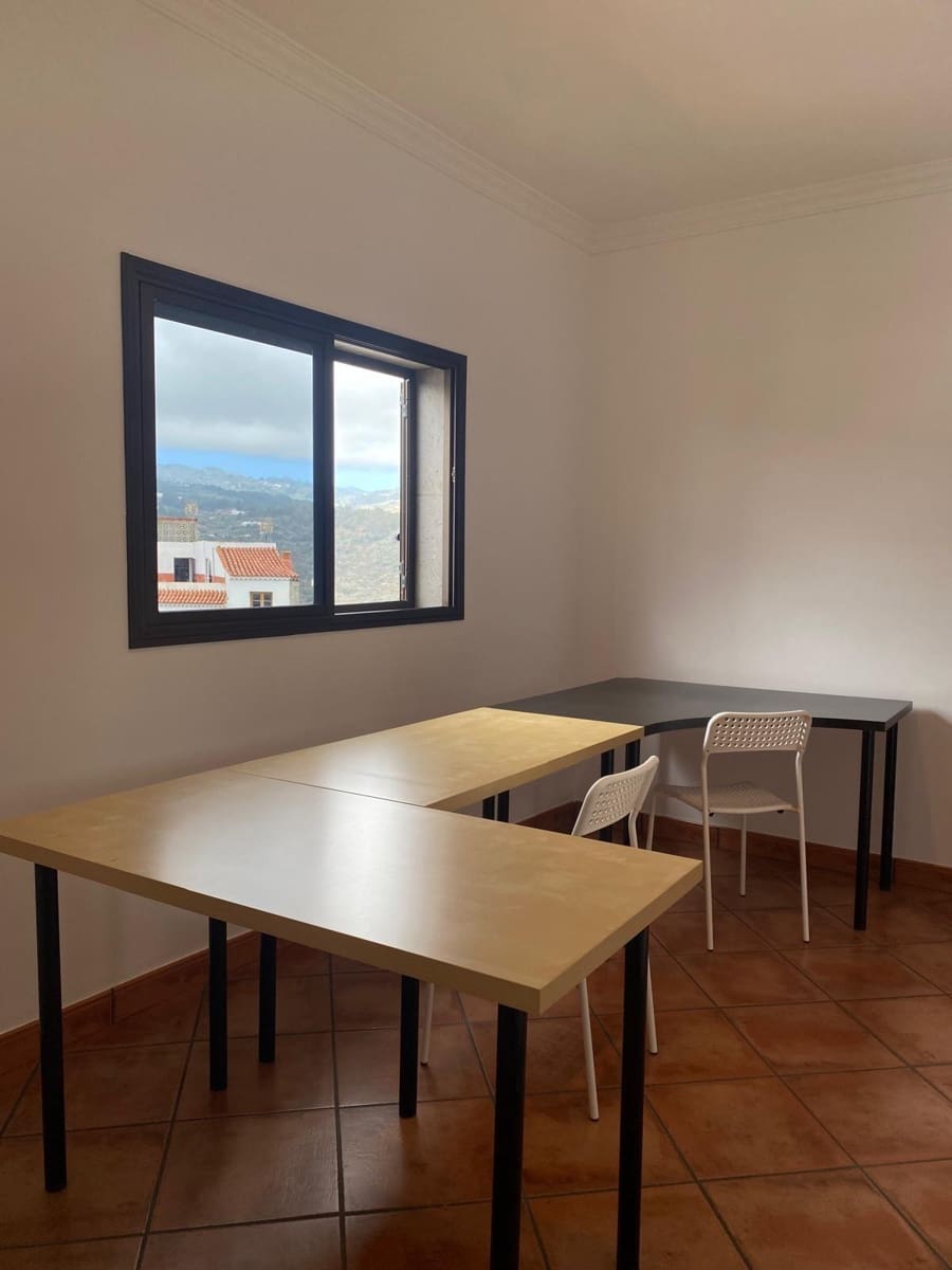 4 soveværelse Rækkehus til leje i Firgas med garage - € 1.100 (Ref: 9145701)