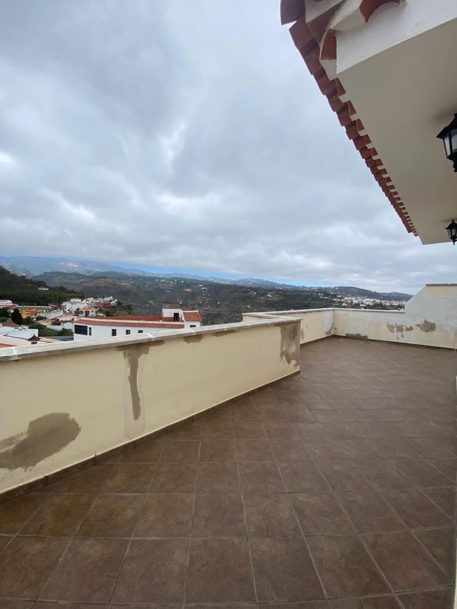 4 soveværelse Rækkehus til leje i Firgas med garage - € 1.100 (Ref: 9145701)