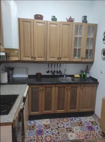 Chalet de 4 habitaciones en Jaén ciudad en venta con garaje - 132.000 € (Ref: 9147357)