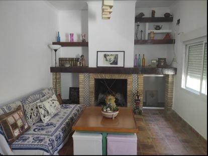 Chalet de 4 habitaciones en Jaén ciudad en venta con garaje - 130.000 € (Ref: 9147357)