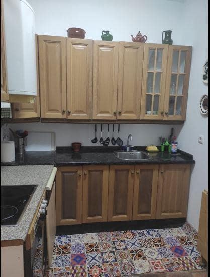Chalet de 4 habitaciones en Jaén ciudad en venta con garaje - 130.000 € (Ref: 9147357)