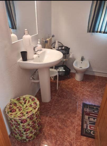 Chalet de 4 habitaciones en Jaén ciudad en venta con garaje - 130.000 € (Ref: 9147357)