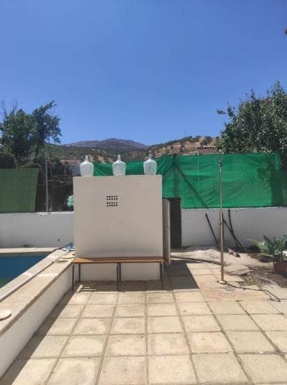 Chalet de 4 habitaciones en Jaén ciudad en venta con garaje - 130.000 € (Ref: 9147357)