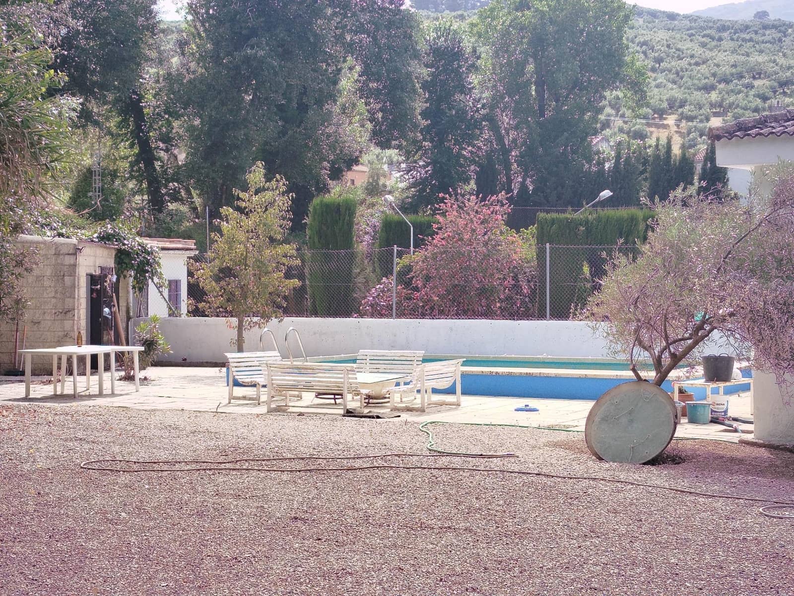Chalet de 4 habitaciones en Jaén ciudad en venta con garaje - 130.000 € (Ref: 9147357)