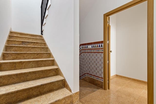 4 soveværelse Lejlighed til salg i Setenil de las Bodegas - € 220.000 (Ref: 9169676)