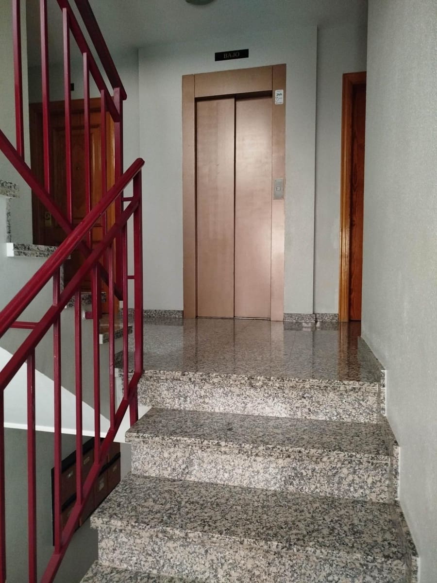 3 soveværelse Lejlighed til salg i Torredelcampo - € 103.000 (Ref: 9183814)