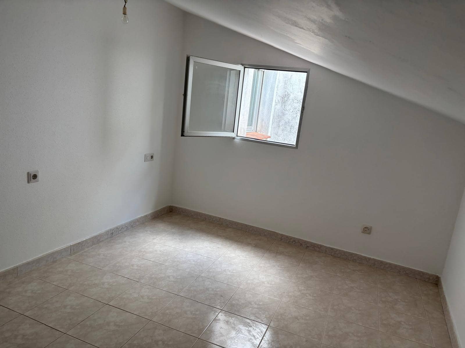 3 bedroom Penthouse for sale in Duenas - € 59,000 (Ref: 9187132)