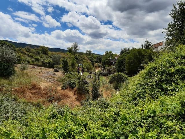 8 soveværelse Semi-Rækkehus til salg i Bergasa - € 39.900 (Ref: 9197898)