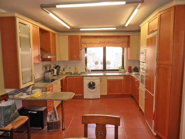 3 soveværelse Byhus til salg i Salamanca by med garage - € 800.000 (Ref: 9206655)