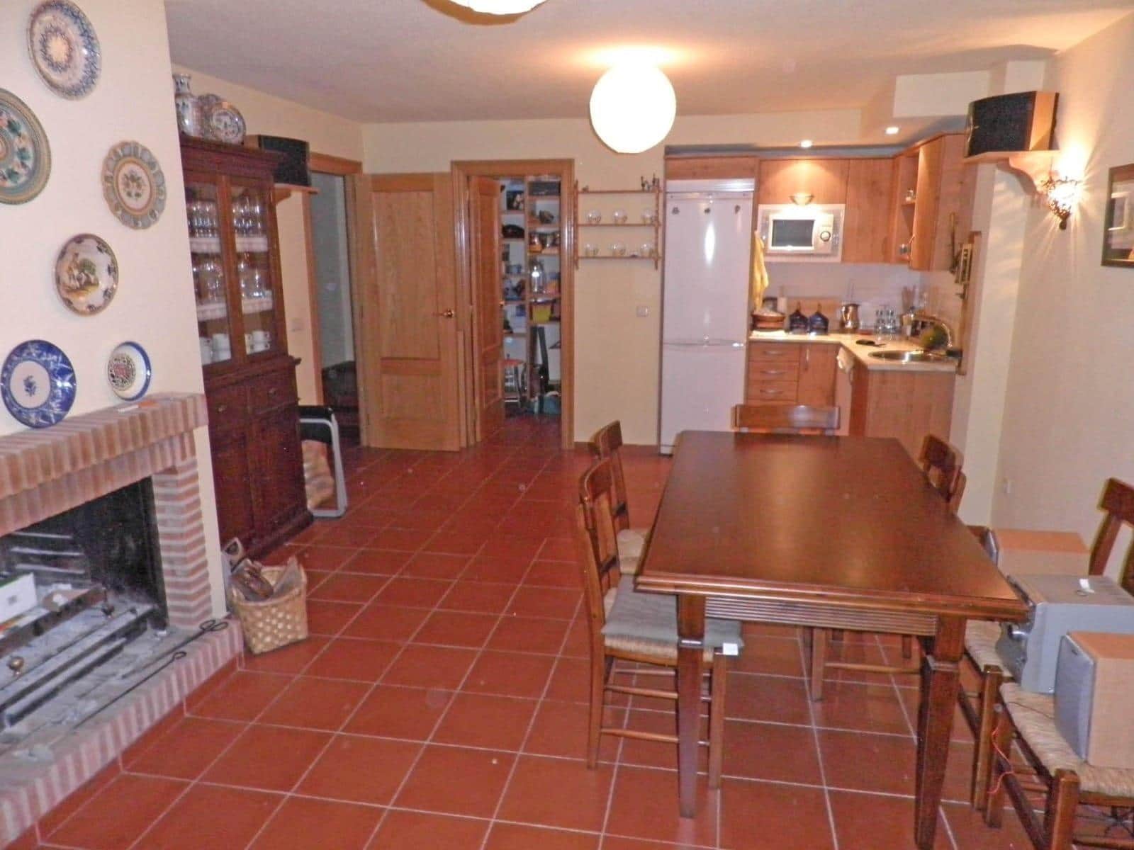 3 soveværelse Byhus til salg i Salamanca by med garage - € 800.000 (Ref: 9206655)