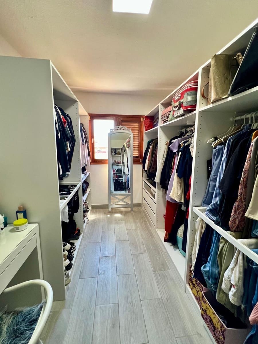 3 bedroom Apartment for sale in San Bartolome de Tirajana - € 259,000 (Ref: 9220159)