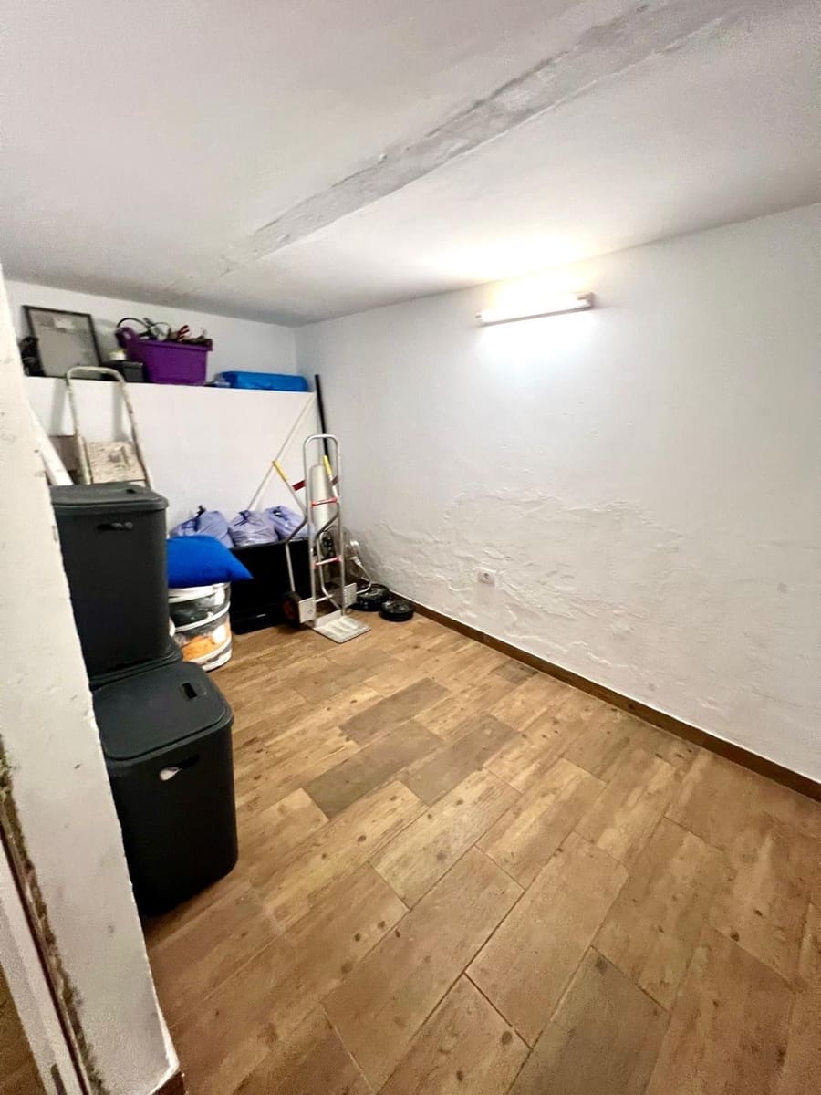 3 bedroom Apartment for sale in San Bartolome de Tirajana - € 259,000 (Ref: 9220159)