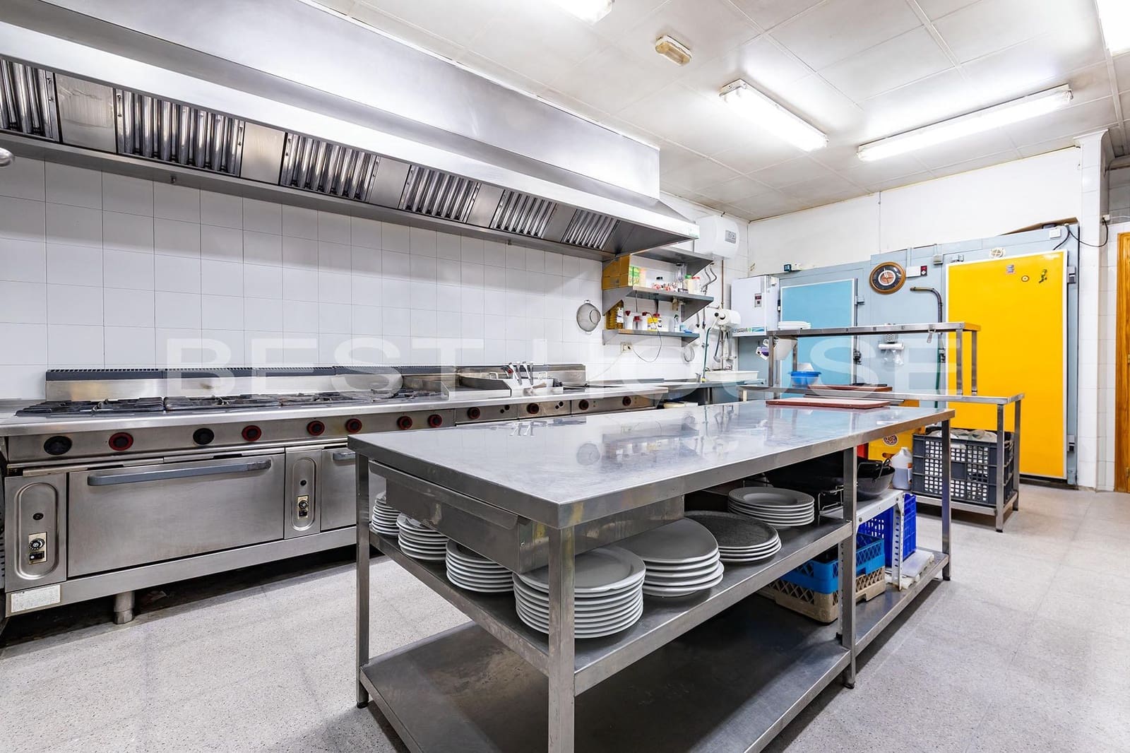 Erhverv til salg i Murcia by - € 440.000 (Ref: 9230939)