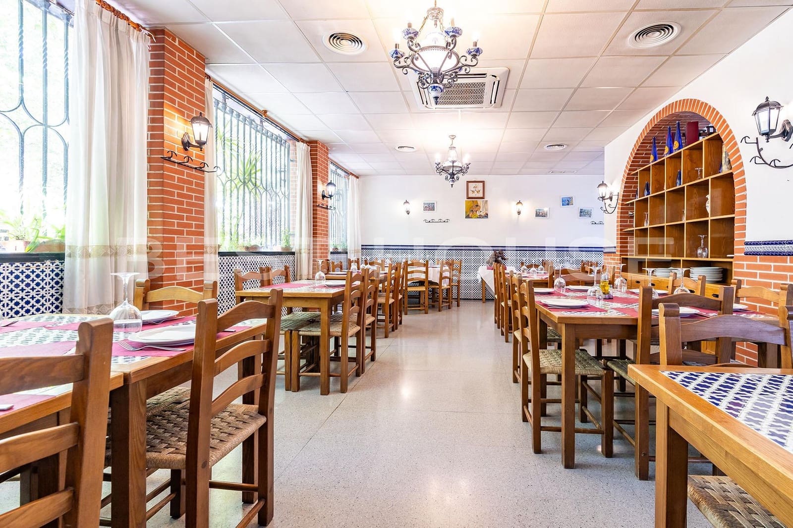 Erhverv til salg i Murcia by - € 440.000 (Ref: 9230939)