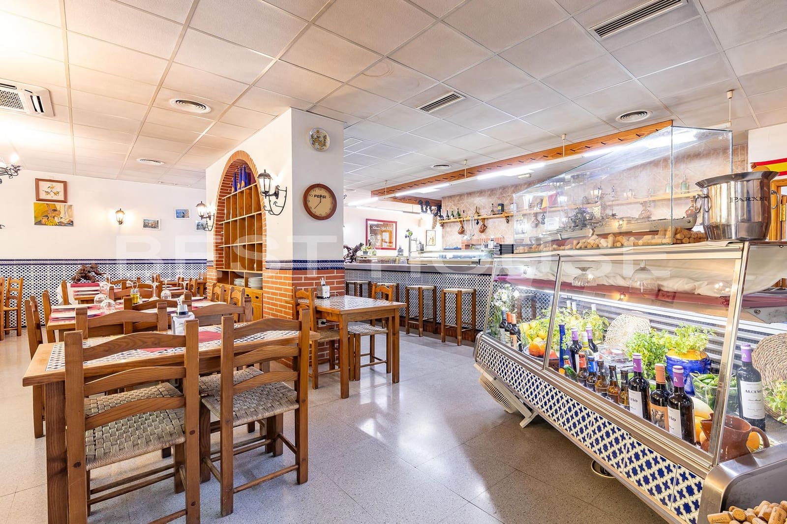 Erhverv til salg i Murcia by - € 440.000 (Ref: 9230939)