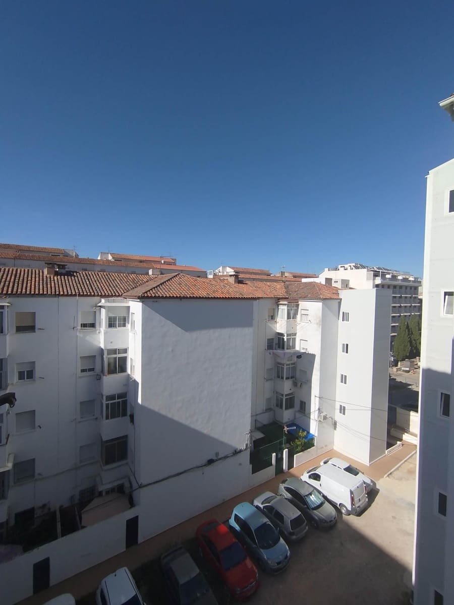 3 slaapkamer Flat te koop in Jaen stad - € 125.000 (Ref: 9230943)