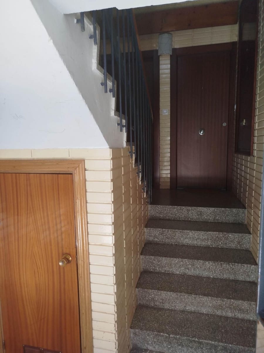 3 slaapkamer Flat te koop in Jaen stad - € 125.000 (Ref: 9230943)