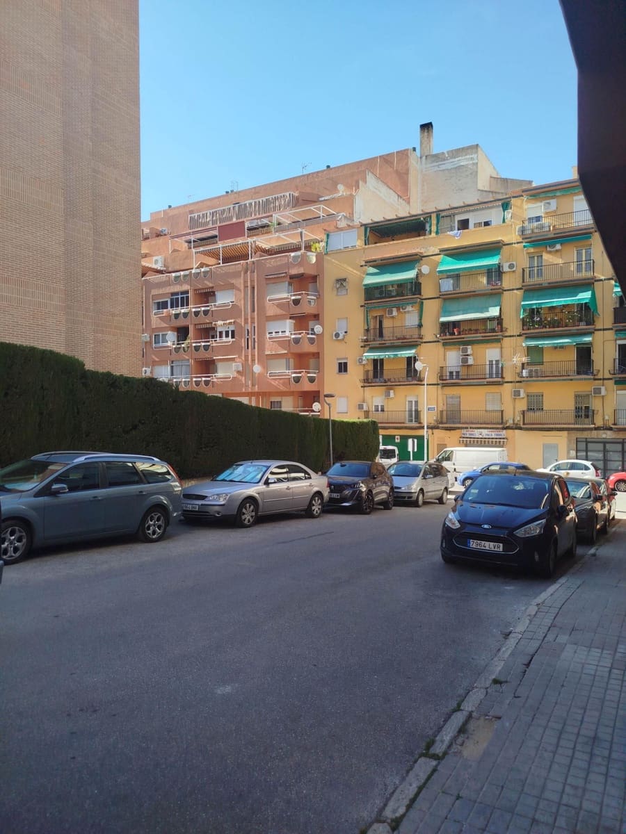 3 slaapkamer Flat te koop in Jaen stad - € 125.000 (Ref: 9230943)